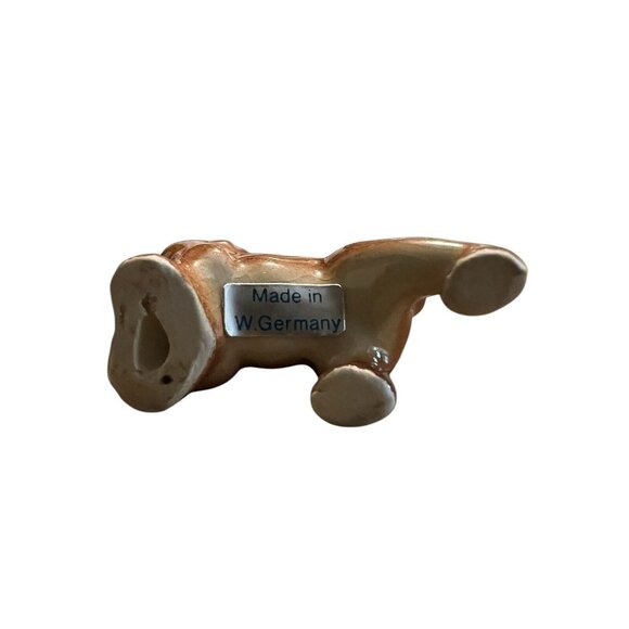 VINTAGE  Miniature DACHSHUND PORCELAIN FIGURINE,‎ HAND PAINTED Hagen? - Picture 4 of 5